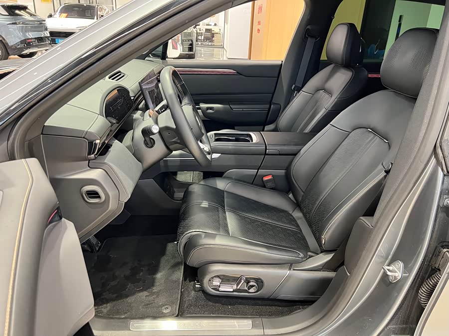 Zeekr 7X 2024 car image #14