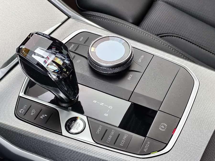 BMW i4 2023 car image #14