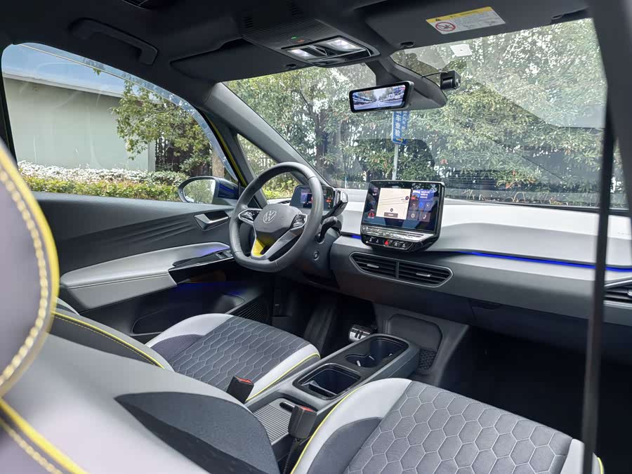 Volkswagen ID.3 2022 #14 Volkswagen ID.3 2022 car image #14