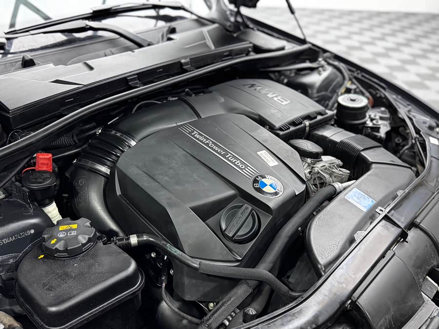 BMW 3 Series (Imported) 2010 car image #14