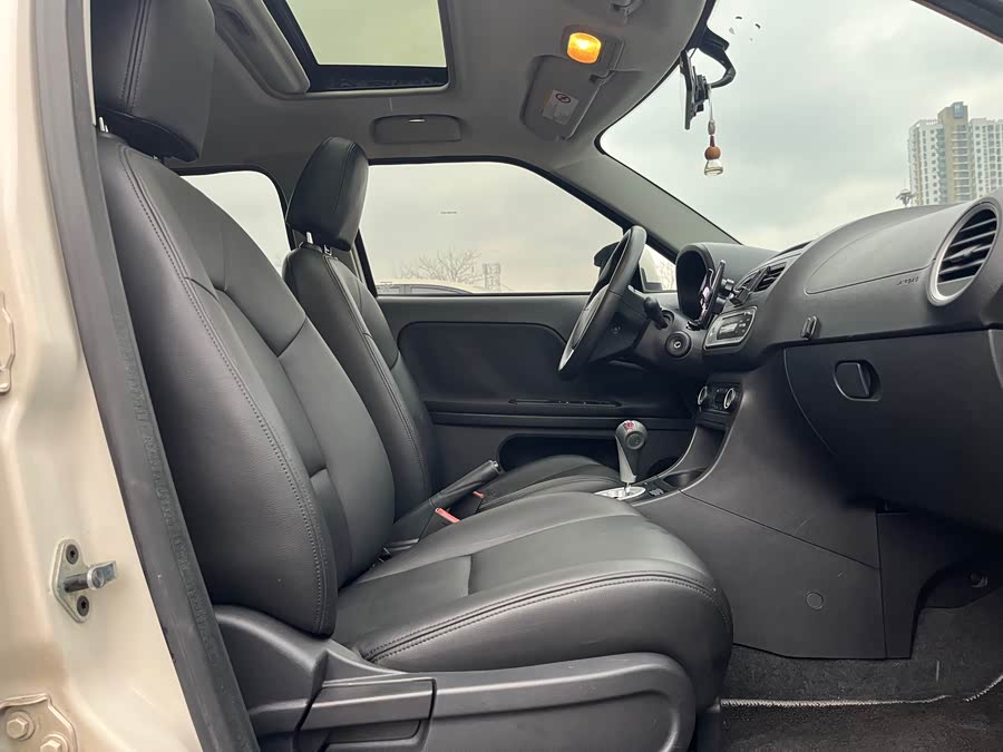 MG 3 2015 car image #14