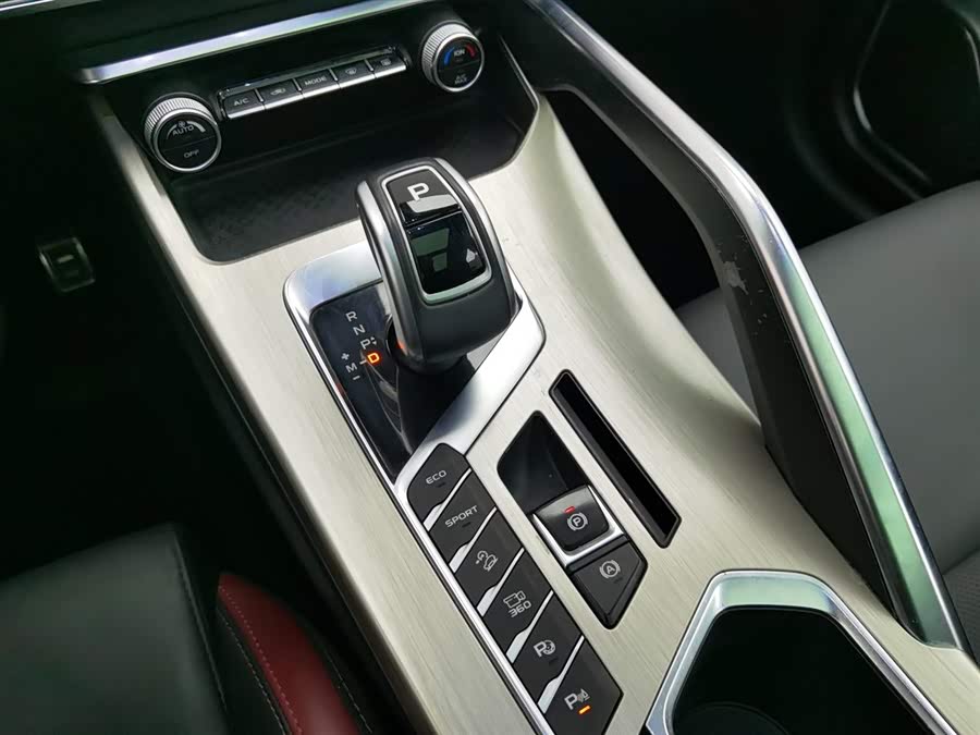 GEELY Coolray 2019 car image #14