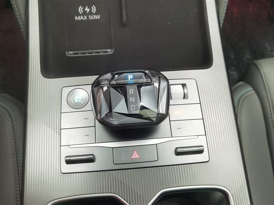 BYD SongL DM-i 2025 car image #14