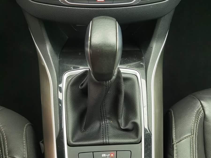 Peugeot 408 2016 car image #14