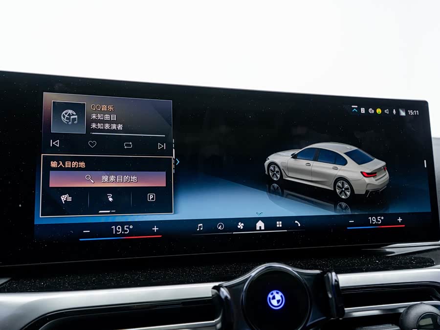 BMW i3 2024 car image #14
