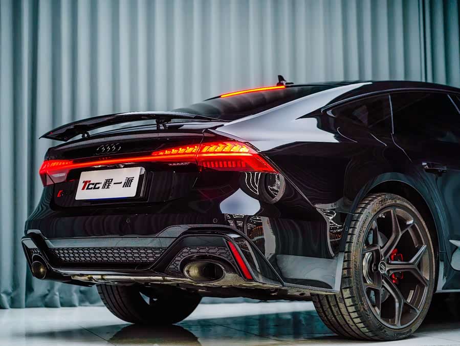 Audi RS 7 2025 car image #14