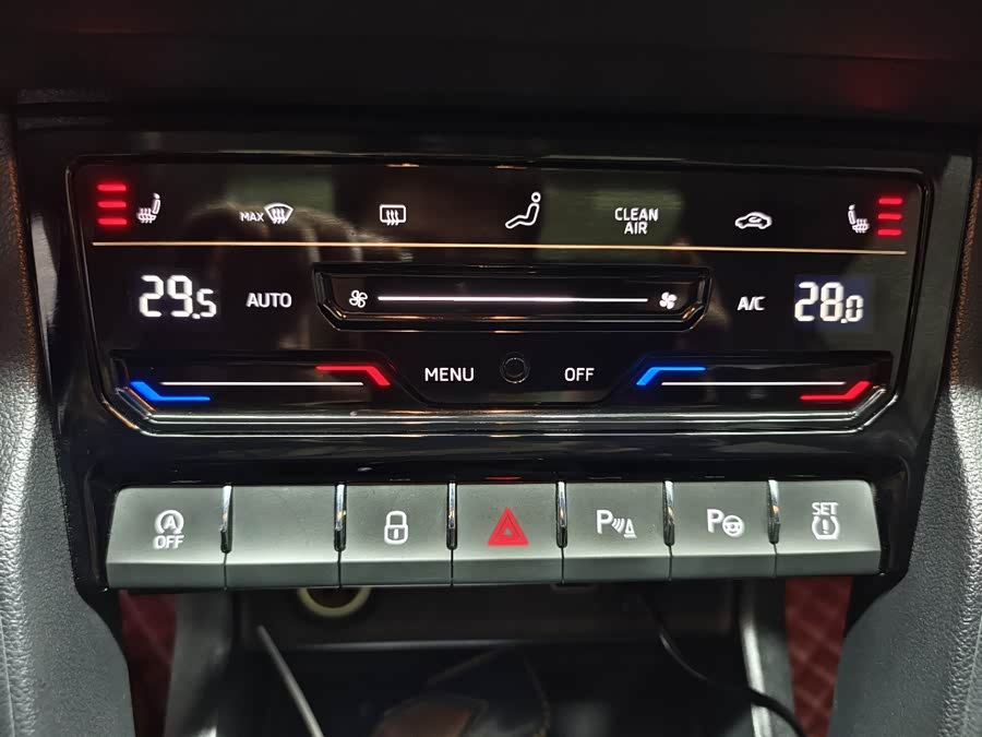 Skoda Karoq 2022 изображение автомобиля #14