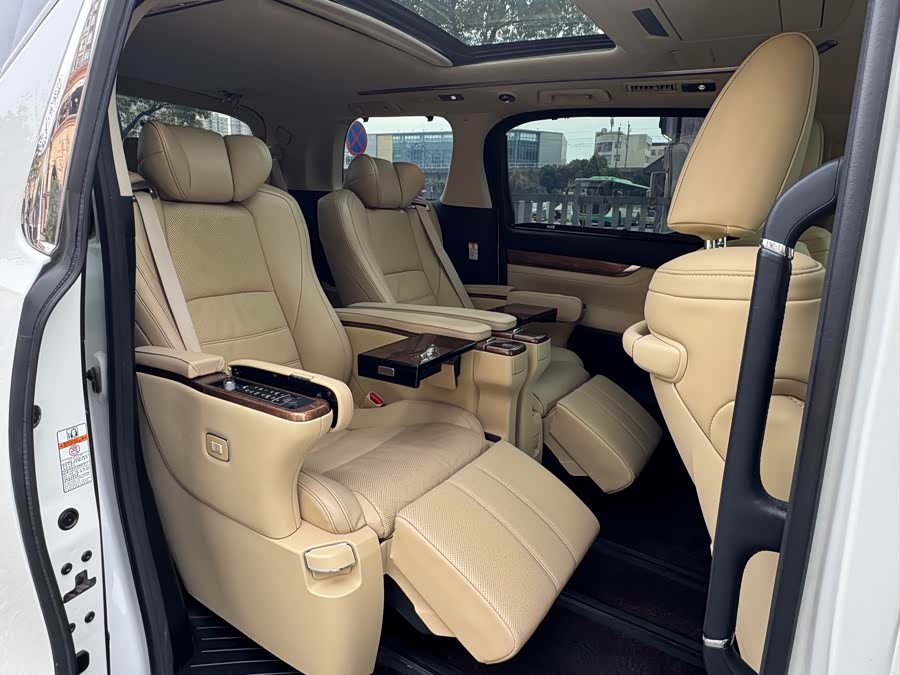 Toyota Alphard 2017 изображение автомобиля #14