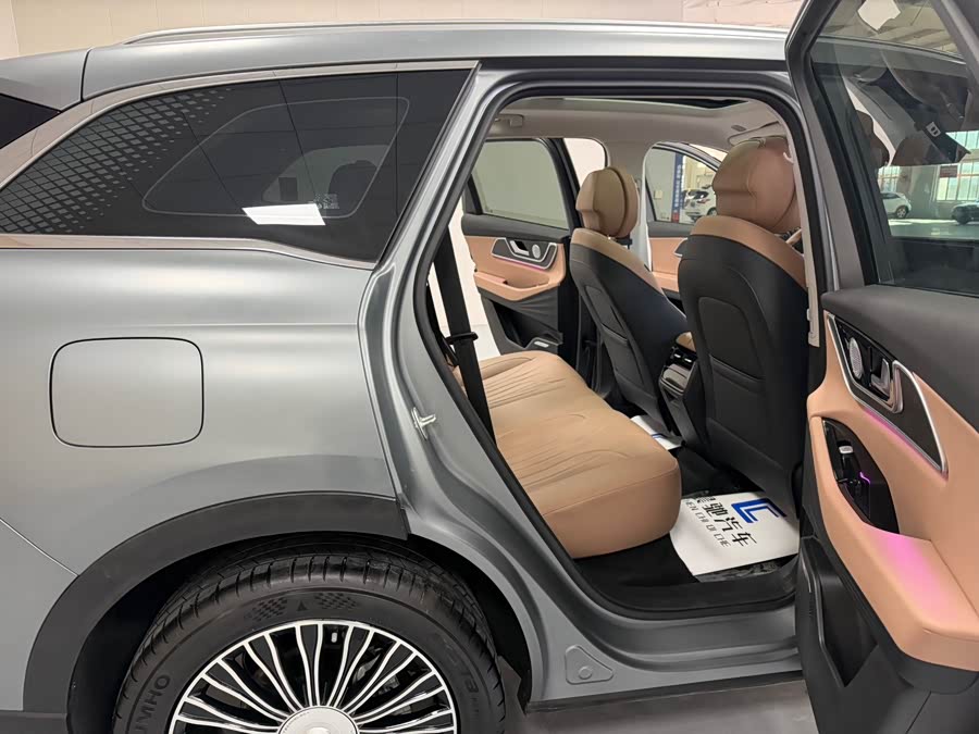 Chery Tiggo8L 2025 #14 Chery Tiggo8L 2025 car image #14