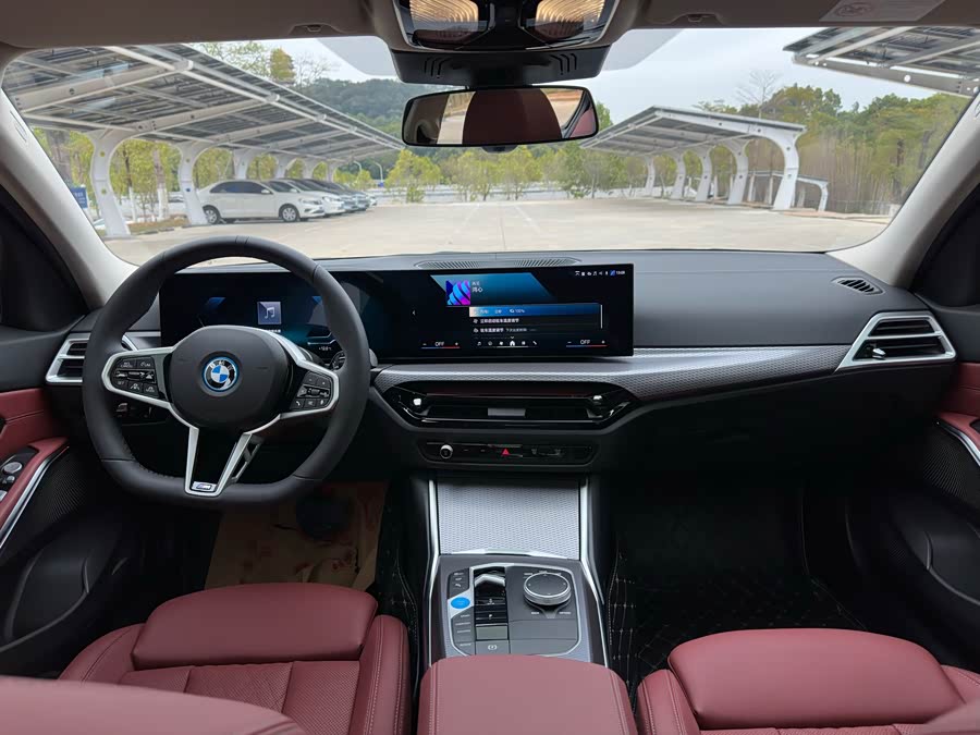 BMW i3 2025 immagine di auto #14