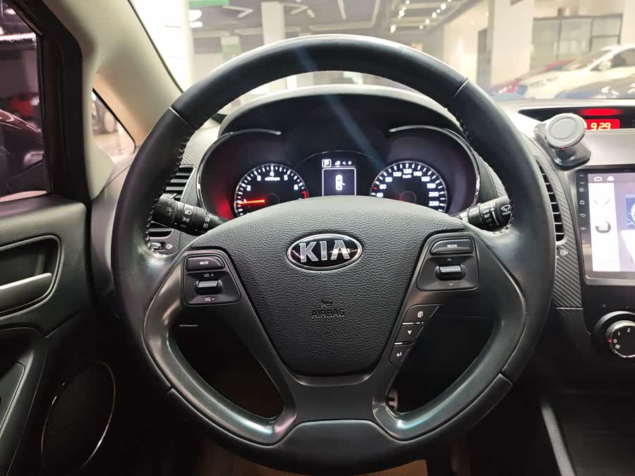 Kia K3 2016 #14 Kia K3 2016 car image #14
