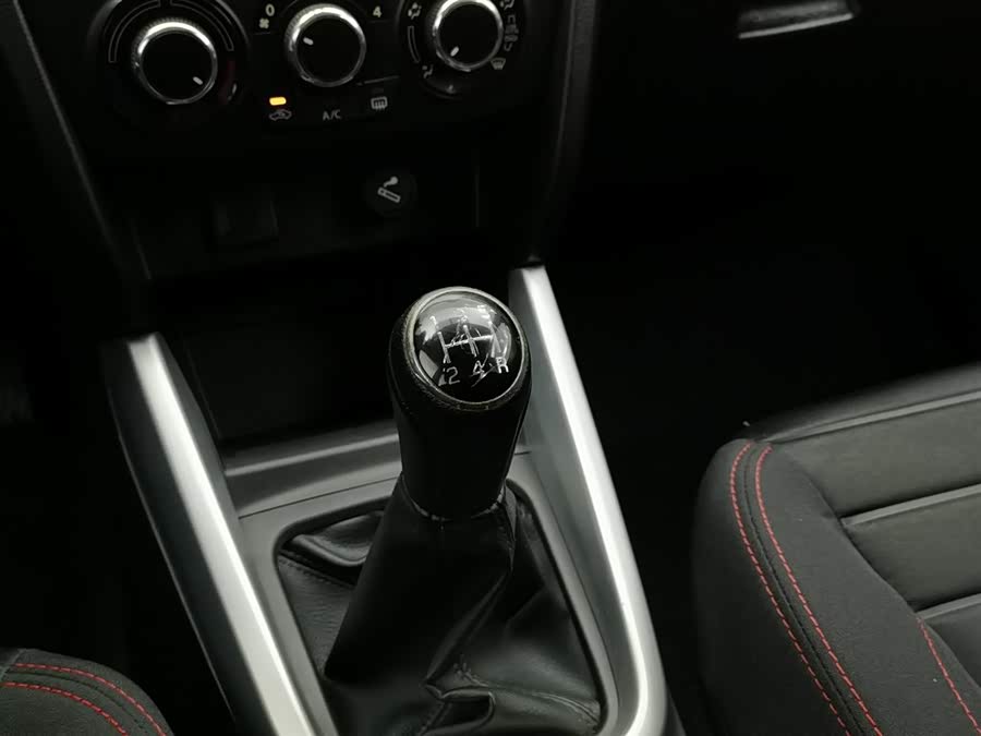 铃木 维特拉 2017 汽车图片 #14