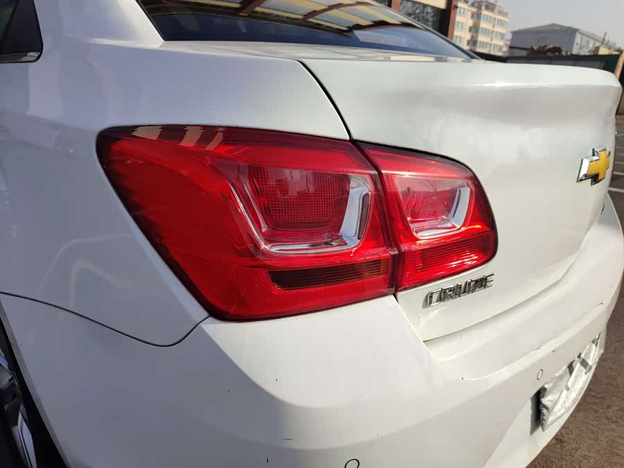 Chevrolet Cruze 2016 immagine di auto #14