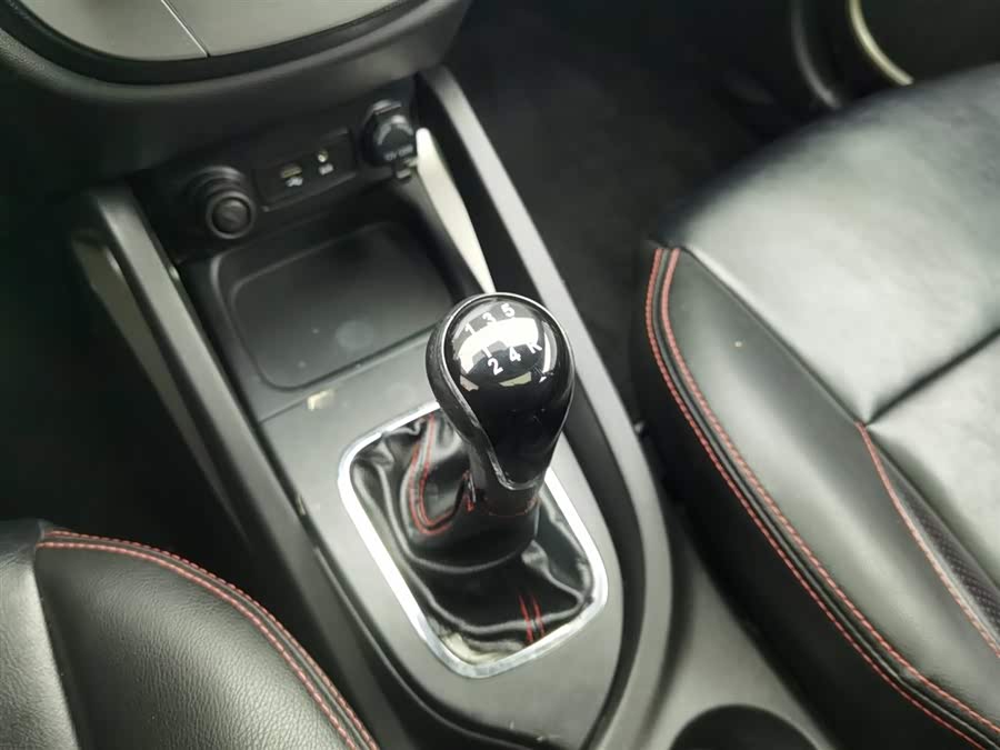 Changan CS35 2013 #14 Changan CS35 2013 car image #14