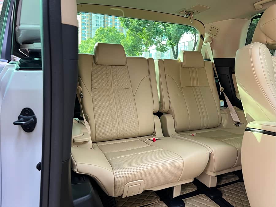 Toyota Alphard 2021 #14 Toyota Alphard 2021 car image #14