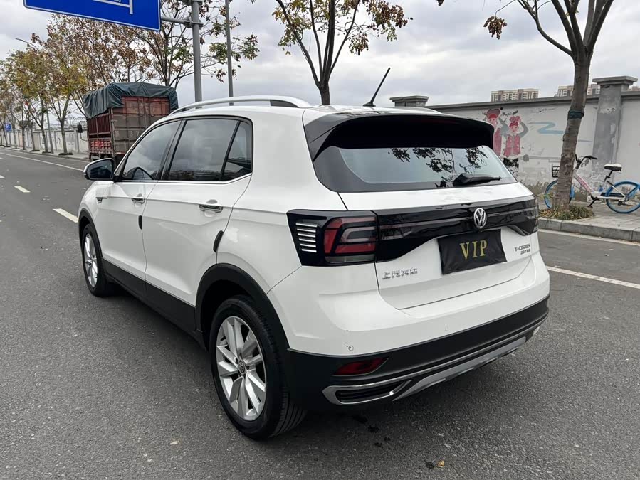 Volkswagen T-Cross 2019 #14 Volkswagen T-Cross 2019 car image #14