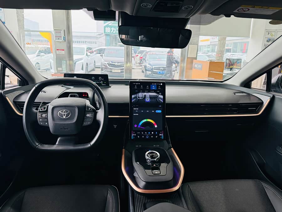 Toyota bZ3 2023 صورة سيارة #14