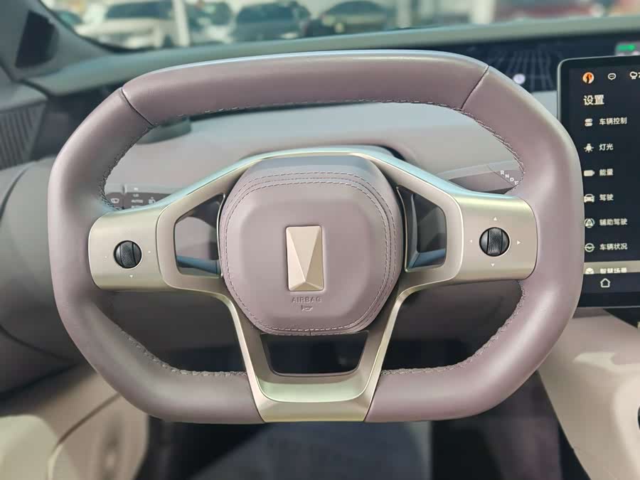 Avatr 12 2024 car image #14