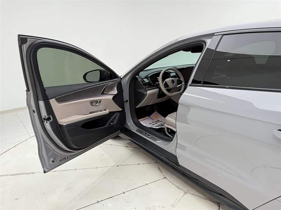 BYD Han 2024 car image #14