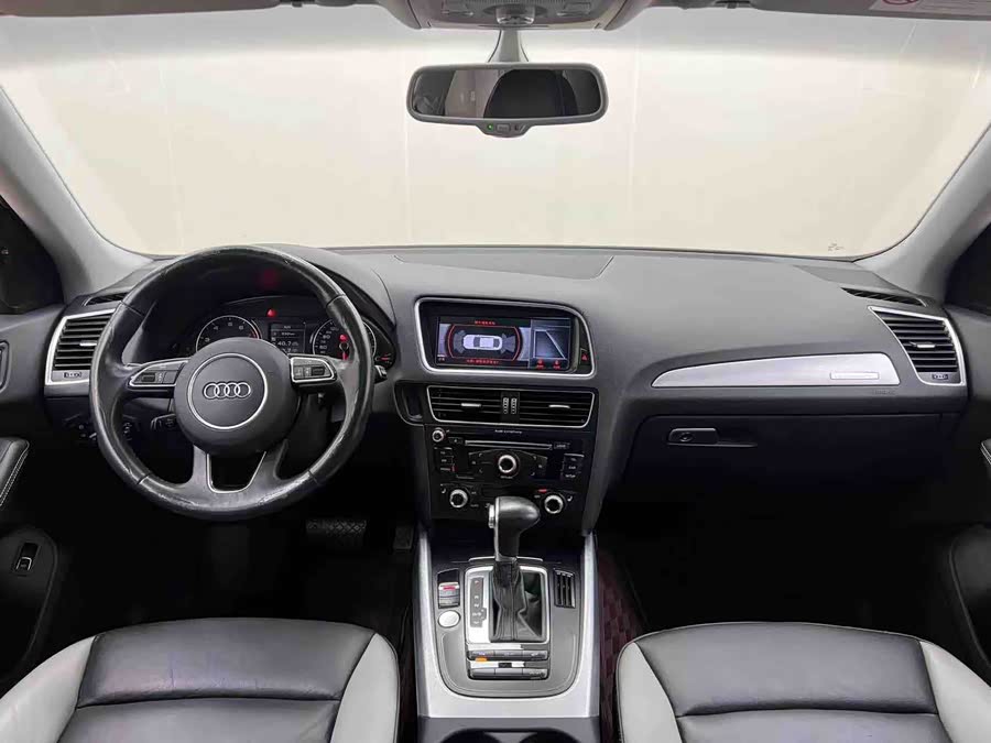 Audi Q5 2018 car image #14