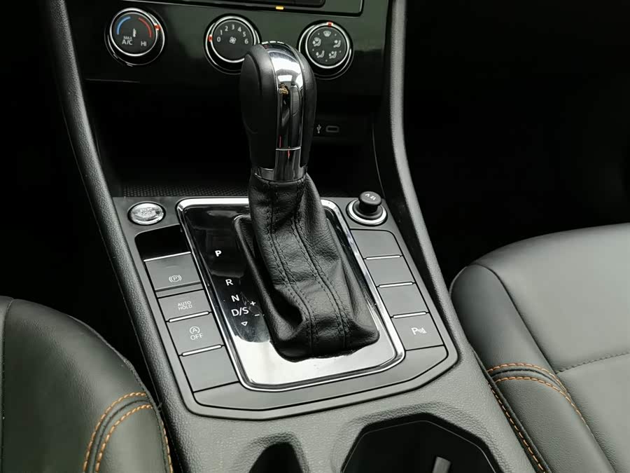 Volkswagen Bora 2023 car image #14