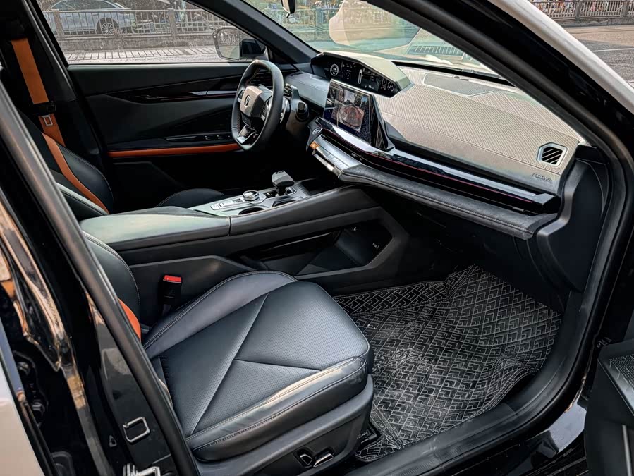 Changan UNI-V 2022 car image #14