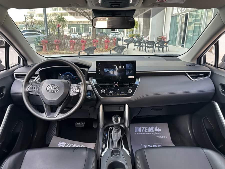 Toyota Corolla Cross 2024 immagine di auto #14