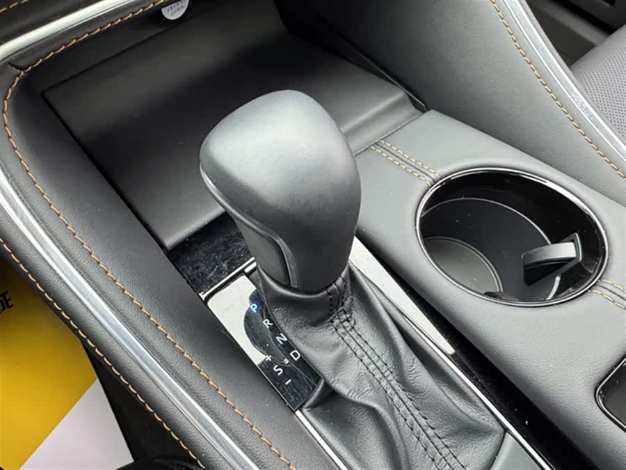 Toyota Avalon 2023 car image #14