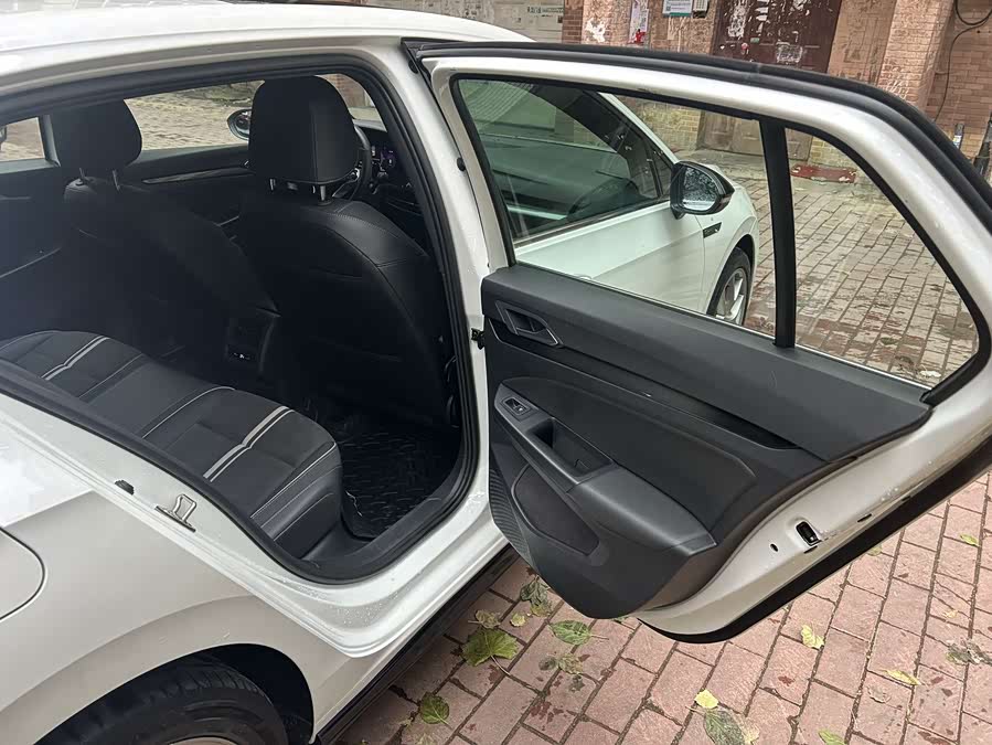 Volkswagen Golf 2021 #14 Volkswagen Golf 2021 car image #14