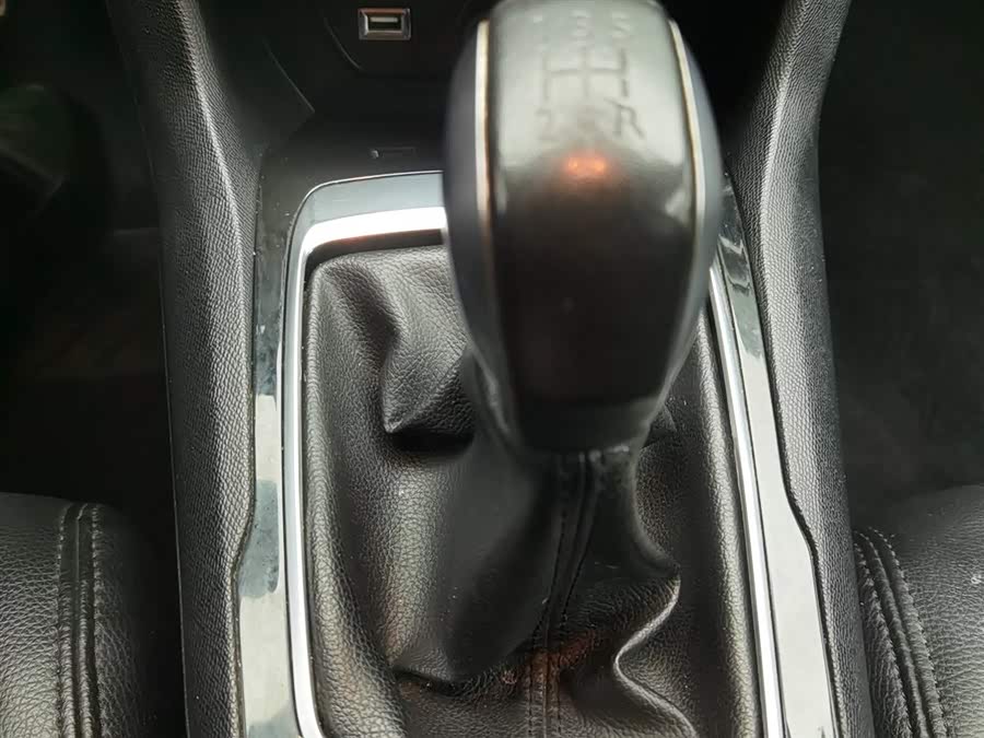 Peugeot 408 2015 immagine di auto #14