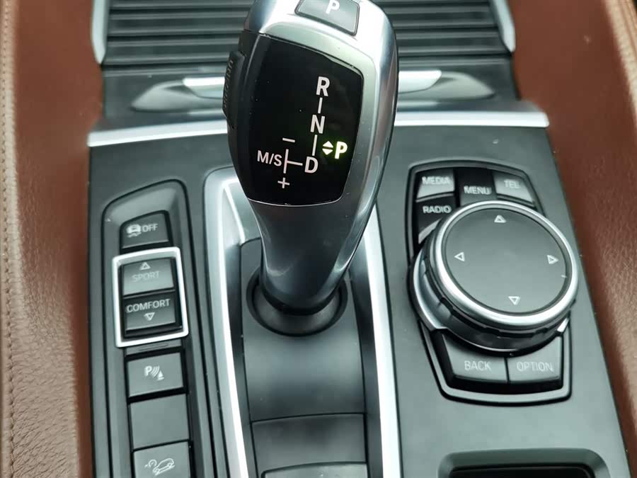 BMW X6 2016 immagine di auto #14