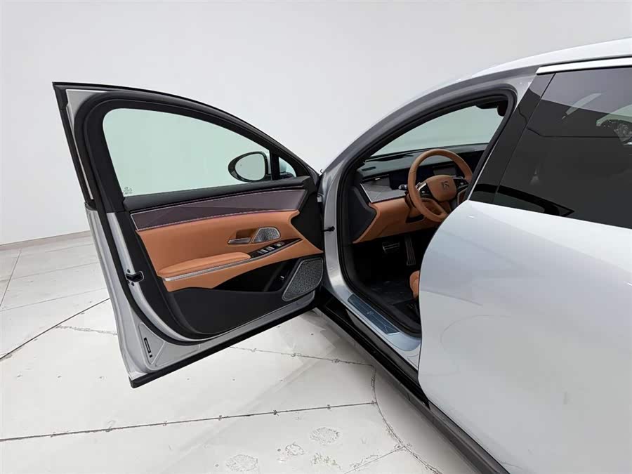 BYD HanL 2025 #14 BYD HanL 2025 صورة سيارة #14