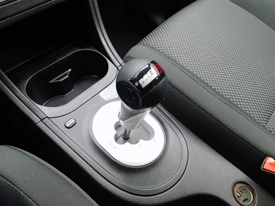 MG 3 2016 car image #14