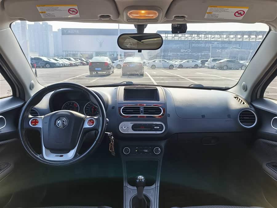 MG 3 2015 car image #14