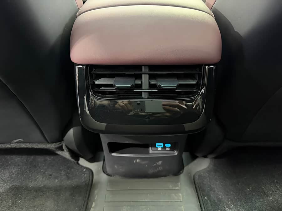 BYD Seal 07 DM-i 2025 #14 BYD Seal 07 DM-i 2025 car image #14
