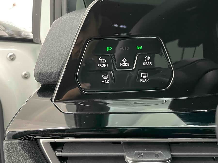 Volkswagen Golf 2021 car image #14