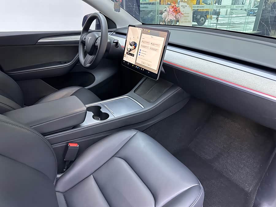 Tesla Model Y 2023 #14 Tesla Model Y 2023 car image #14