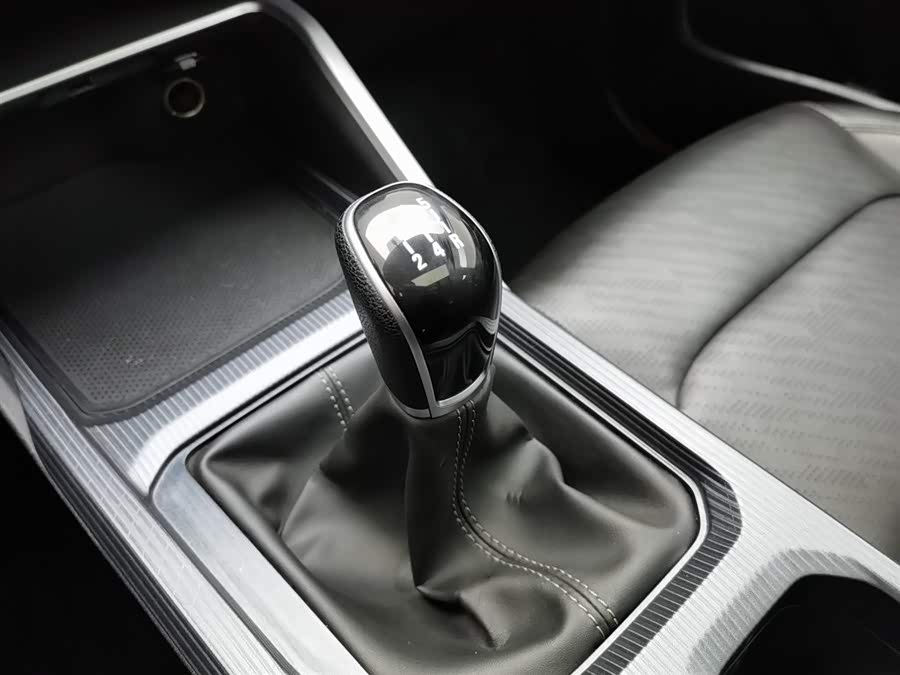 GEELY Emgrand 2023 car image #14