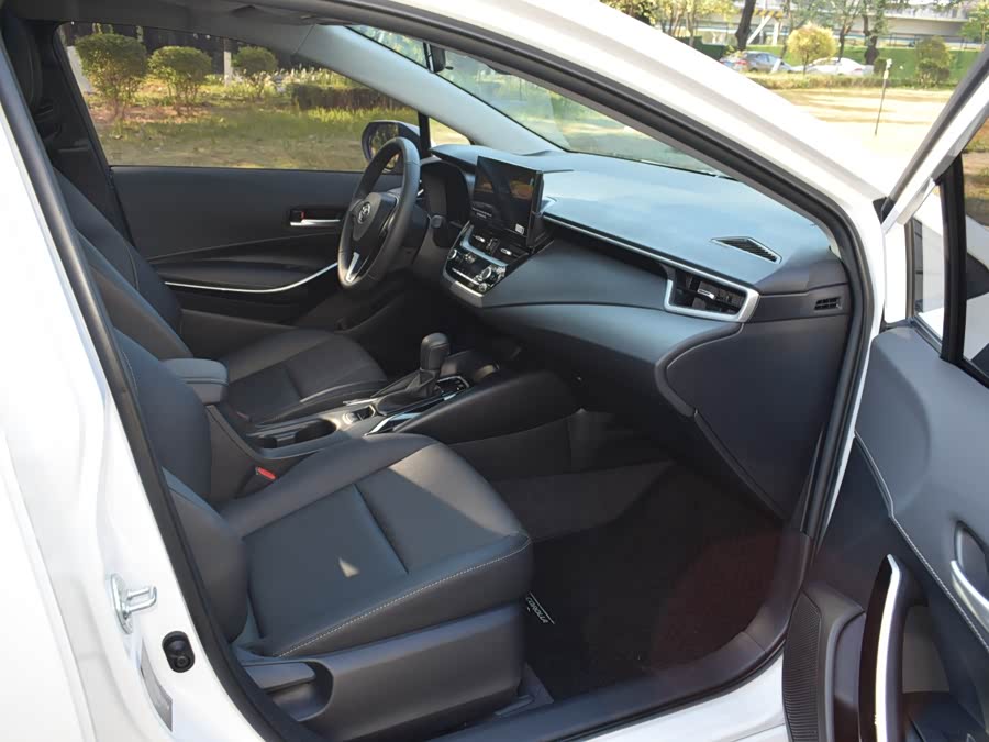 Toyota Corolla 2025 car image #14