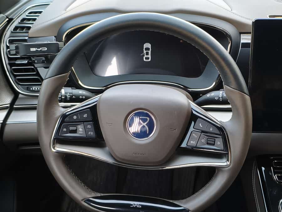 BYD Han 2025 car image #14