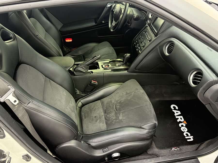 日产 日产GT-R 2010 汽车图片 #14