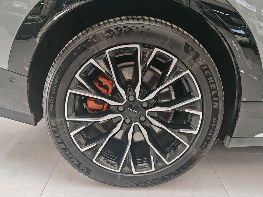 Zeekr 7X 2024 car image #14