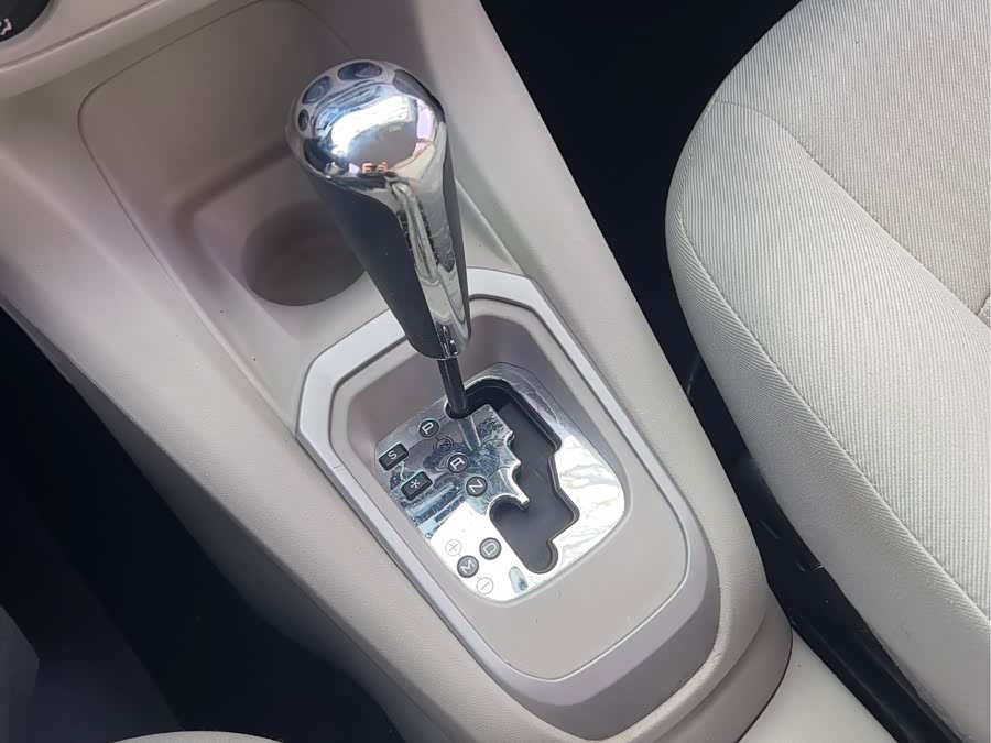 Citroen C-Elysée 2015 صورة سيارة #14