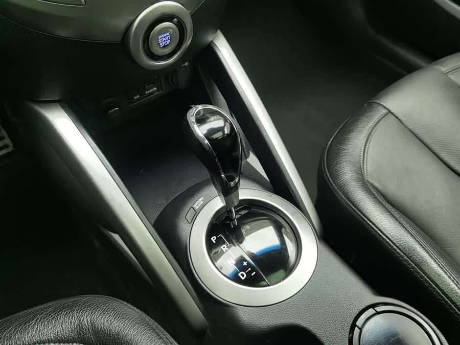 Hyundai Veloster 2012 immagine di auto #14