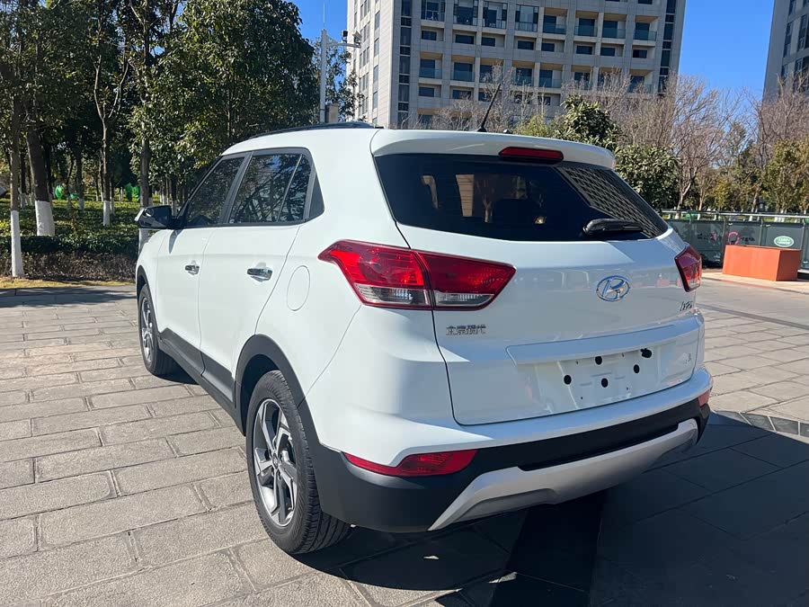 Hyundai ix25 2019 #14 Hyundai ix25 2019 car image #14