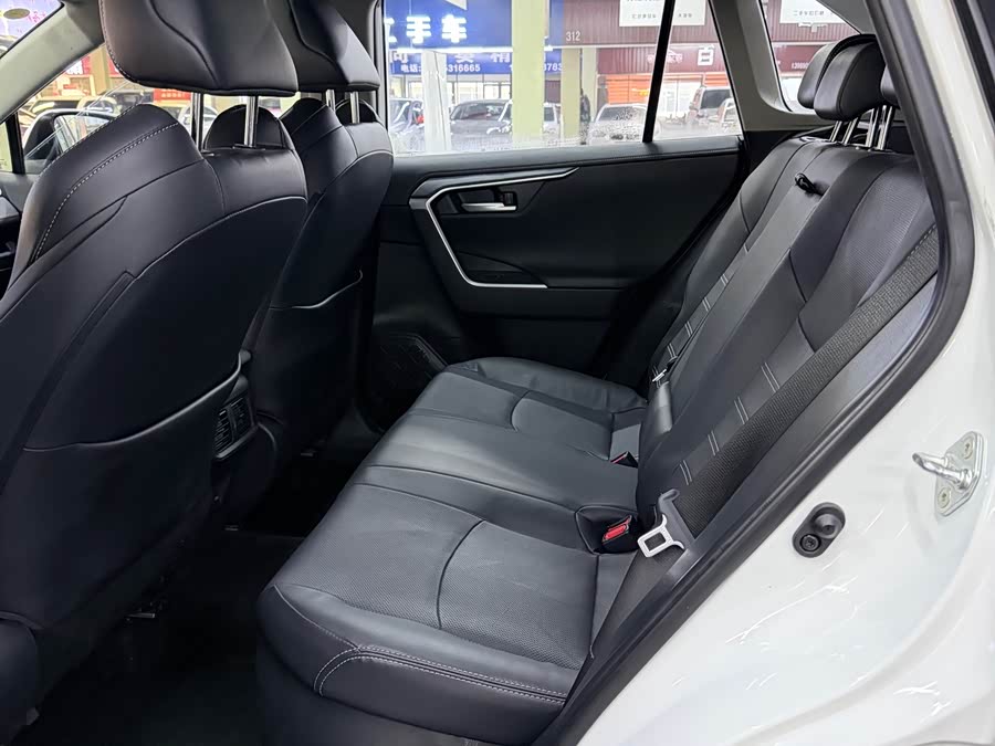 Toyota Wildlander 2023 #14 Toyota Wildlander 2023 изображение автомобиля #14