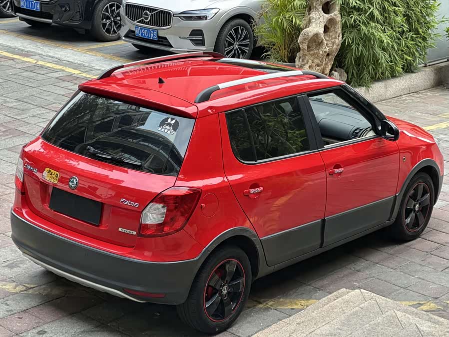 Skoda Fabia 2017 image de voiture #14