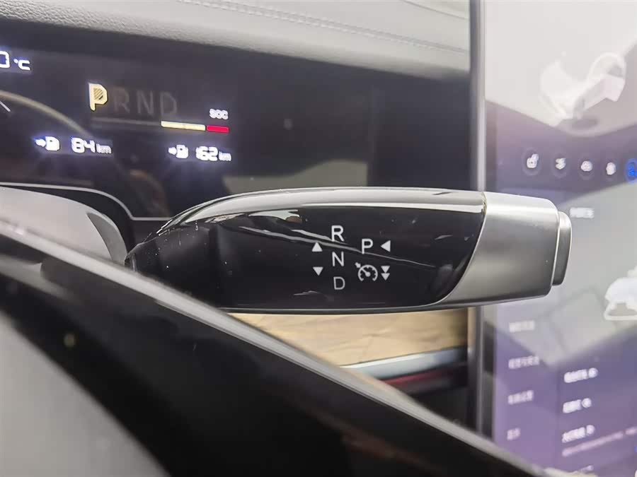 哪吒汽车 哪吒S 2023 汽车图片 #14