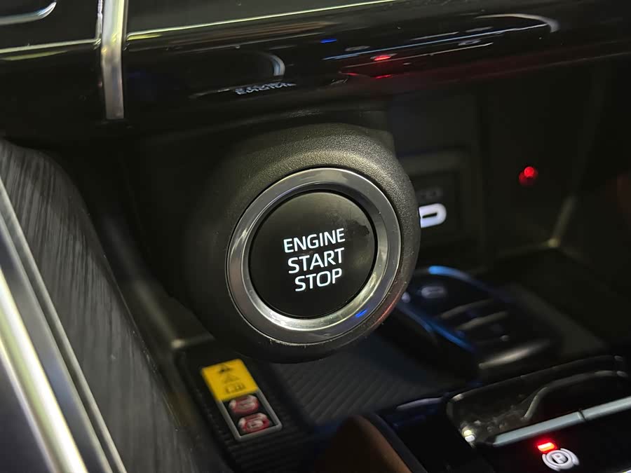 Toyota Harrier 2023 immagine di auto #14