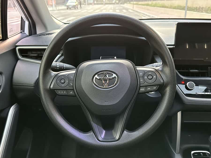 Toyota Corolla Cross 2025 immagine di auto #14
